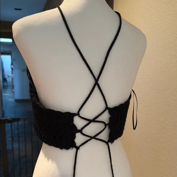 Black crocheted skirt/halter set - Picture 4 of 4